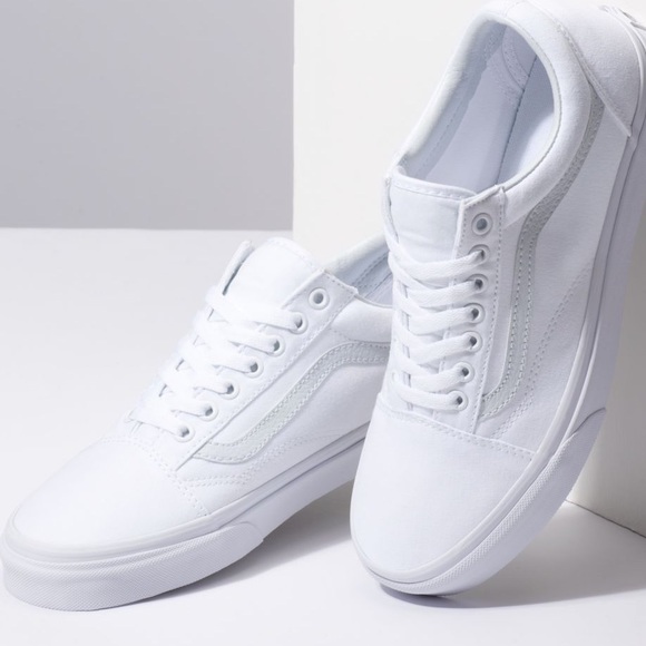 vans triple white